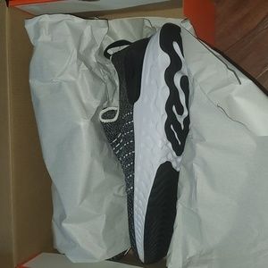 Women's Nike React Phatom Run FK 2